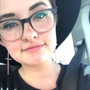 Meet your Posher, Mackenzie